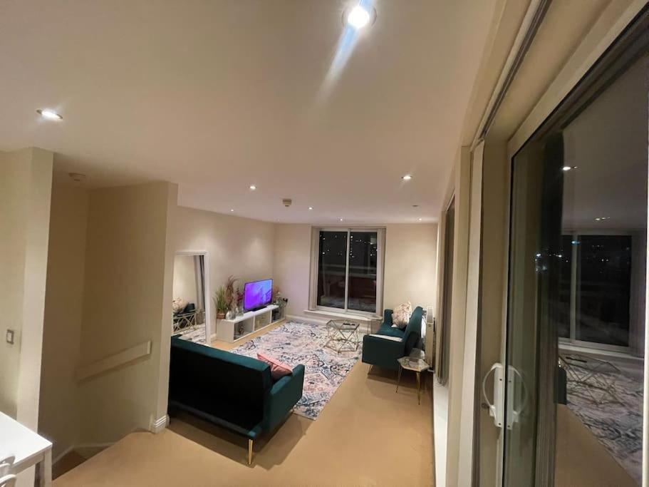 Apartment Centre Free Parking And Wifi Sleeps 6