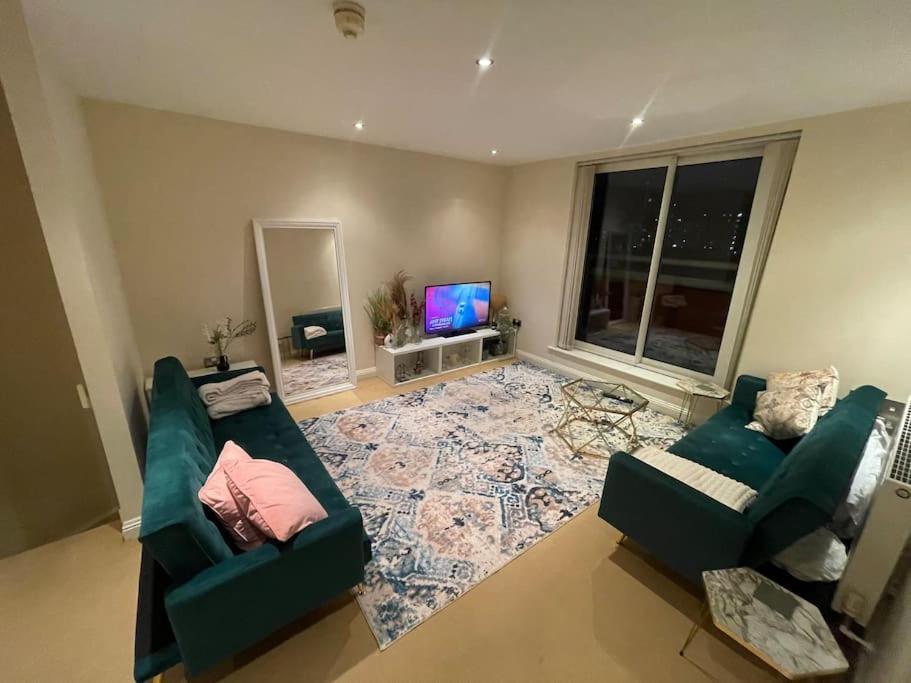 Apartment Centre Free Parking And Wifi Sleeps 6